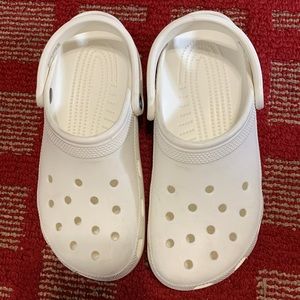 Unisex CROCS - Size: 7 Men / 9 Woman - White